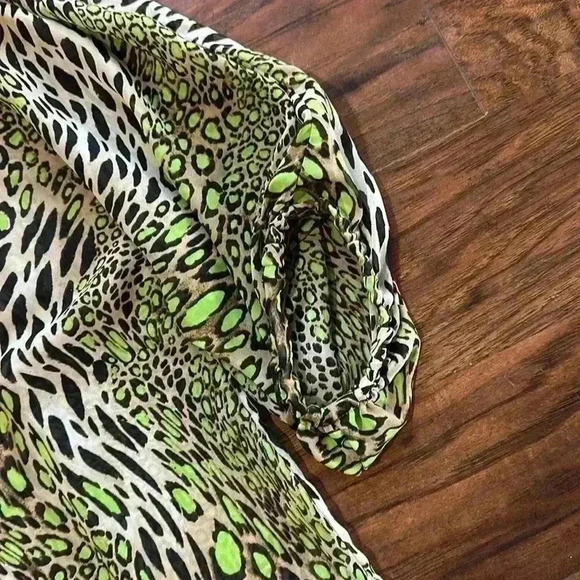 Robert Louis Ladies Blouse - Picture 5 of 9